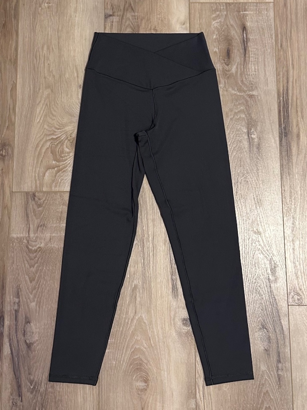 *SOLD* OFFLINE By Aerie Real Me High Waisted Crossover Legging - NWT